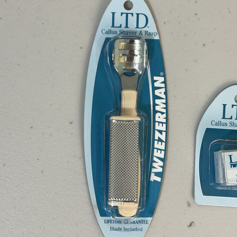 Tweezerman Safety Slide Callus Shaver & Rasp With Refill Blades Made In Germany - Picture 3 of 6